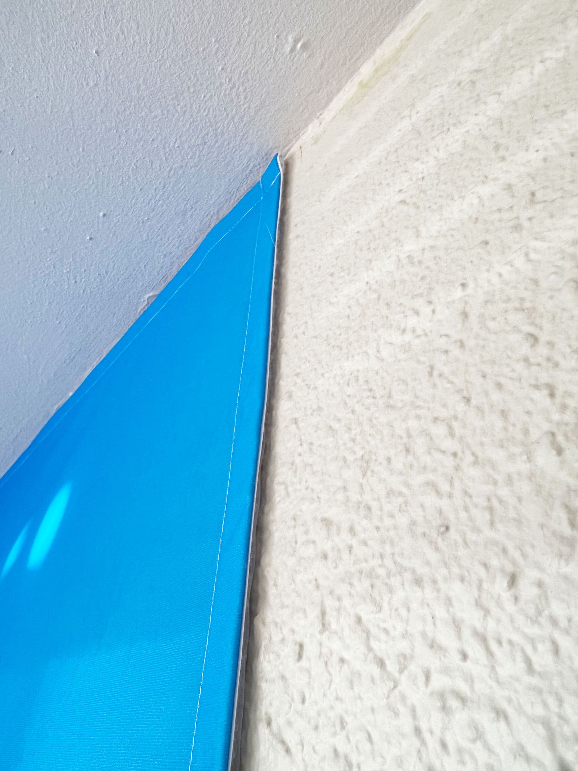 finition scratch cloison de stand finition scratch cousu sur cloison de stand